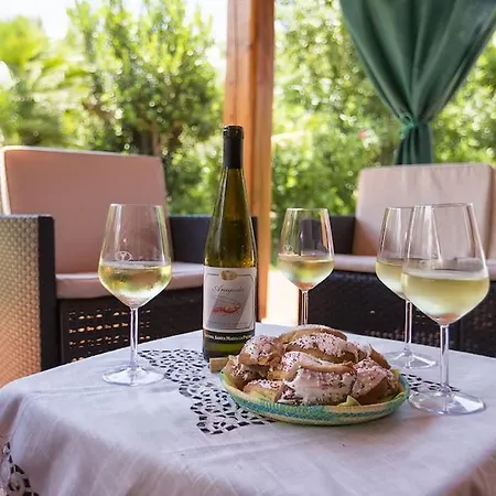Porticciolo Vicino Per 6 Persone Con Aria Condizionata Wif فيلة سانتا ماريا لا بالما